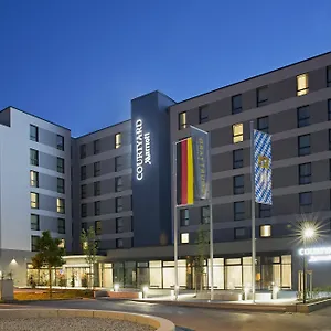4* Отель Courtyard By Marriott Oberpfaffenhofen Munich South